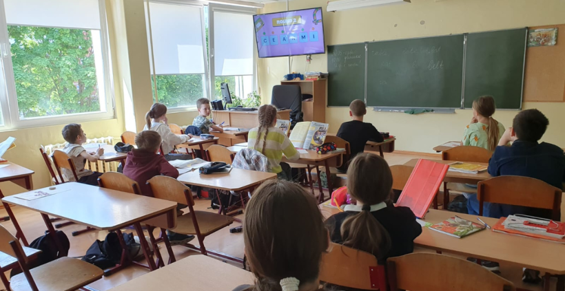 Mācību klase ar skolēniem